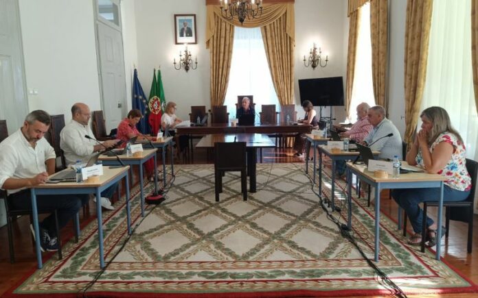 Mealhada aprova subsídio para a Universidade Sénior