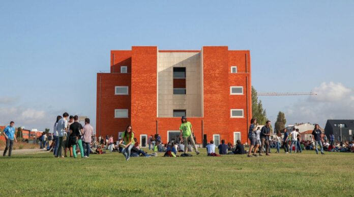 Universidade de Aveiro discute Soluções Urbanas Inteligentes em Evento Internacional