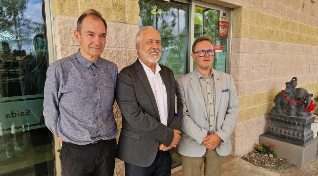 Presidentes dos órgãos sociais da Apmedio. Da esquerda para a direita: José Vieira (Assembleia) , António Tavares (direção) e Paulo Silva (C. Fiscal)