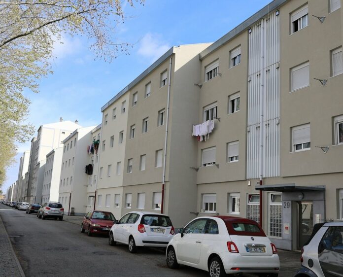 Realojamento de munícipe residente nas antigas instalações da CERCIAV Realojamento de munícipe residente nas antigas instalações da CERCIAV