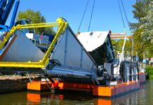 Nova ceifeira aquática reforça combate aos jacintos-de-água na Pateira de Fermentelos Nova ceifeira aquática reforça combate aos jacintos-de-água na Pateira de Fermentelos