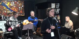 O Grupo Poético de Aveiro e a OMA juntaram-se para uma noite de poesia O Grupo Poético de Aveiro e a OMA juntaram-se para uma noite de poesia