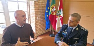 Reunião entre CMA e PSP reforça proximidade e cooperação na segurança do concelho Reunião entre CMA e PSP reforça proximidade e cooperação na segurança do concelho